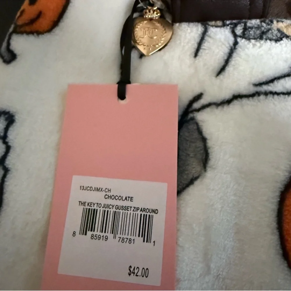 NWT The Key to Juicy Gusset Zip Around Wallet in Chocolate Brown - Picture 2 of 5